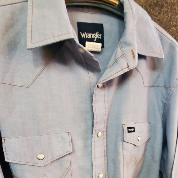 Vintage Wrangler Men's Pearl Button Chambray Western Shirt - Picture 3 of 5